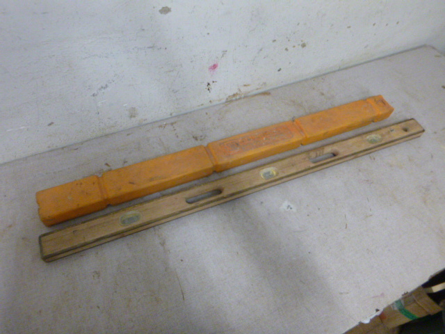 lot 42 image: 2 Levels