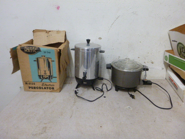 lot 50 image: Deep Fryer and Percolator