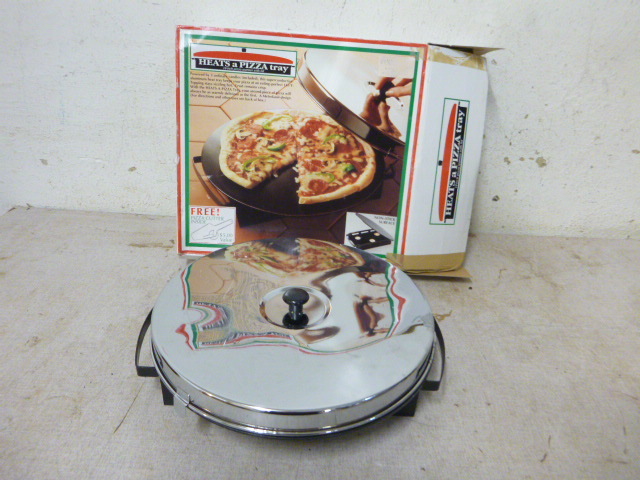 lot 51 image: Metrokane Pizza Warmer