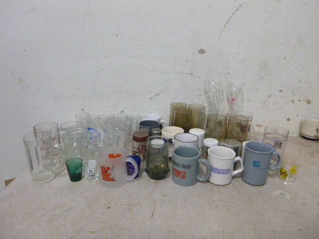 lot 78 image: Miscellaneous Glassware