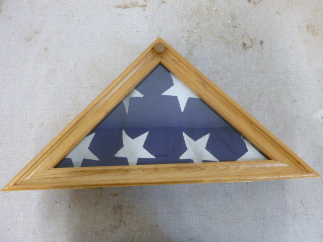 lot 84 image: American Flag in Case