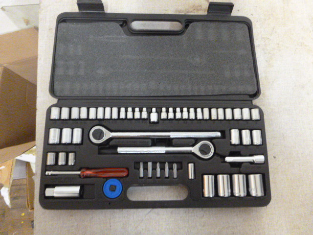 lot 87 image: 48 Piece Socket Set