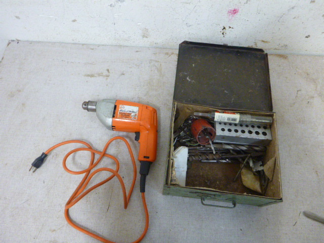 lot 110 image: Black & Decker 38 Drill