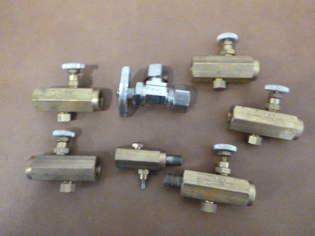 lot 113 image: 6 Pnue-Trol 20s Valves