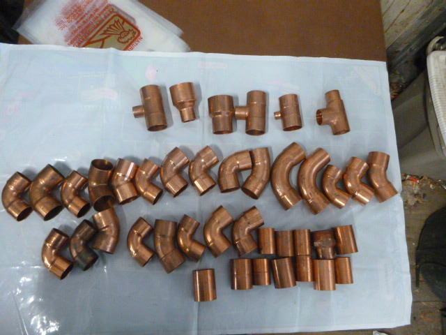 lot 125 image: Miscellaneous Copper Fittings