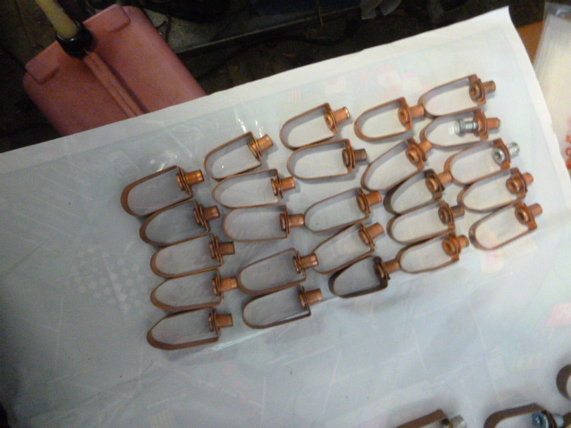 lot 133 image: 25 Pipe Hangers