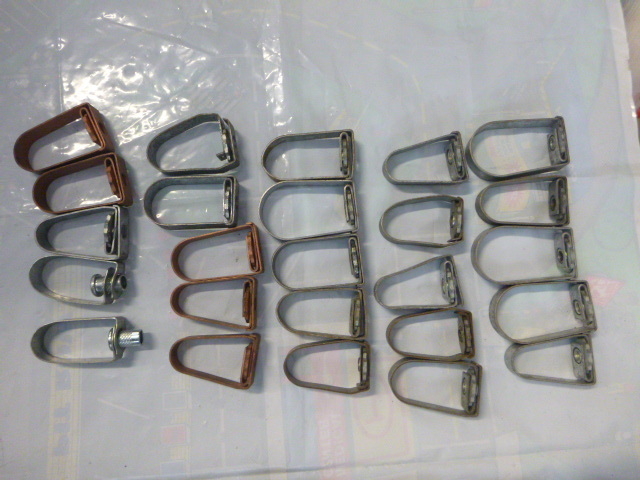 lot 135 image: 25 Pipe Hangers