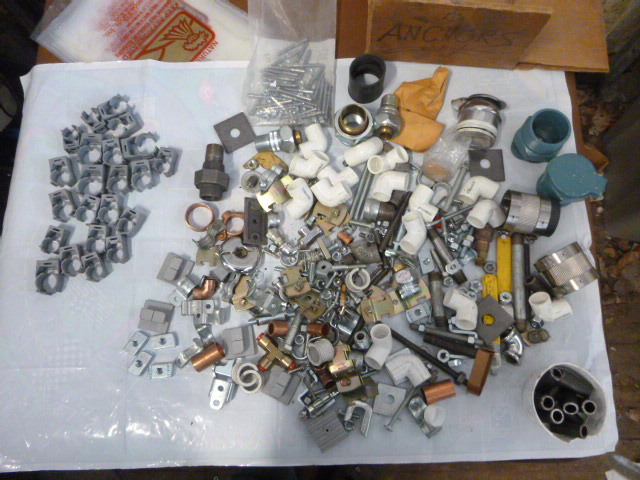 lot 141 image: Miscellaneous Fittings