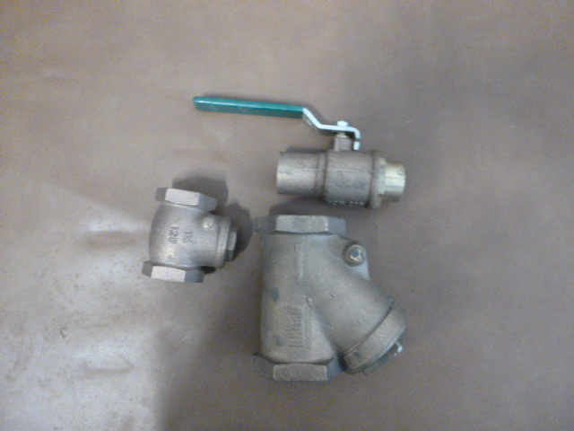 lot 146 image: Brass Waste and Valves