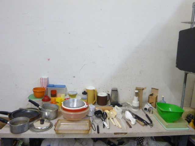 lot 157 image: Miscellaneous Kitchen Items