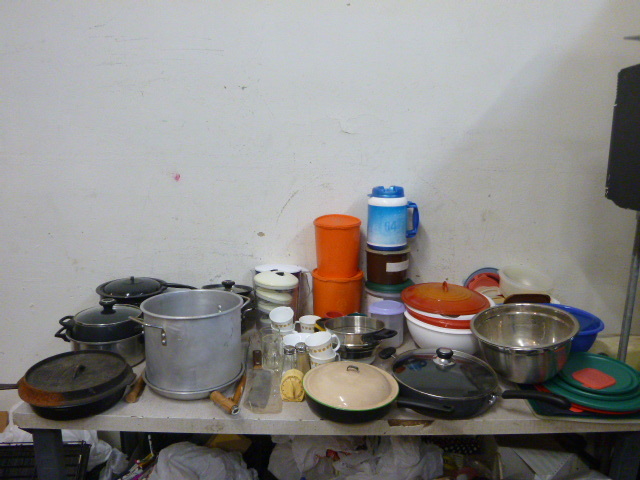 lot 182 image: Miscellaneous Kitchen Items