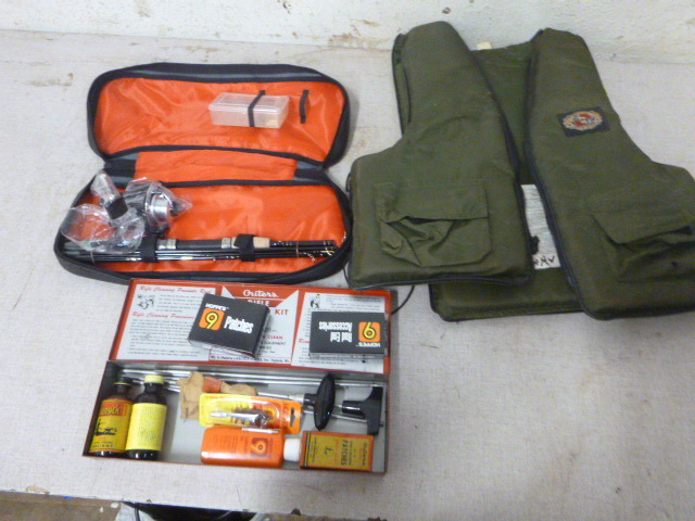 lot 192 image: Stearns Life Vest