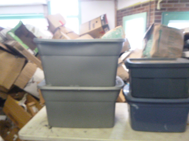 lot 216 image: 4 Totes with Lids