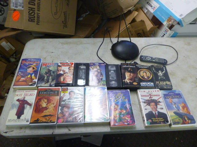 lot 245 image: 16 VHS Movies