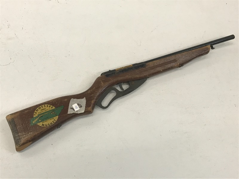lot 45 image: Tennessee Trainer Rifle