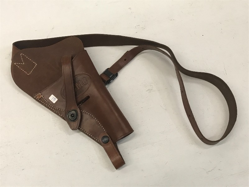 lot 61 image: Leather Pistol Holster