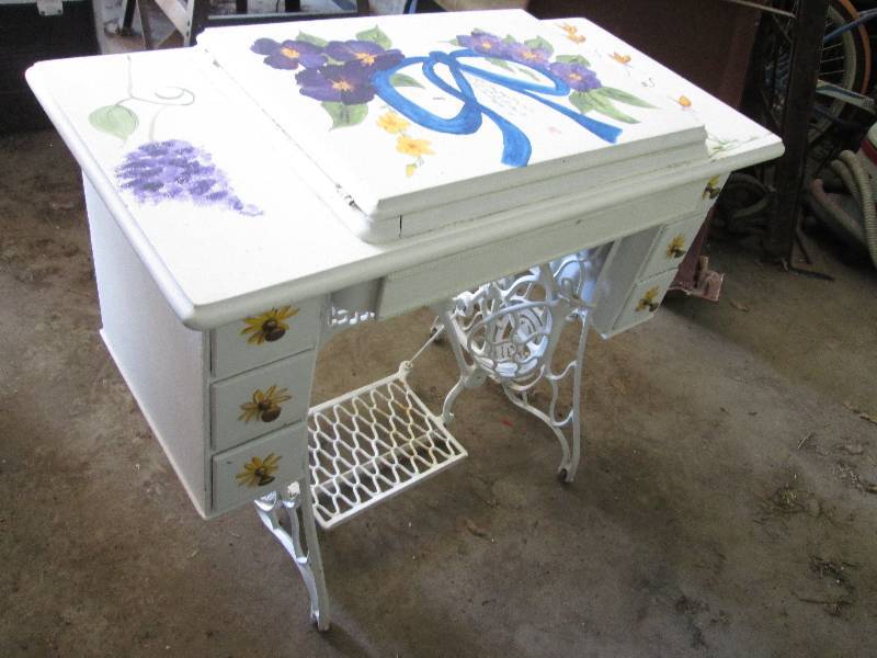 lot 302 image: Singer sewing machine stand, 3 wid...