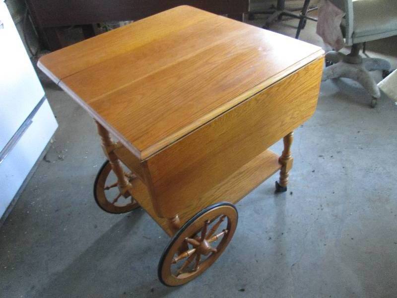 lot 313 image: Wagon wheel stand with drop down si...