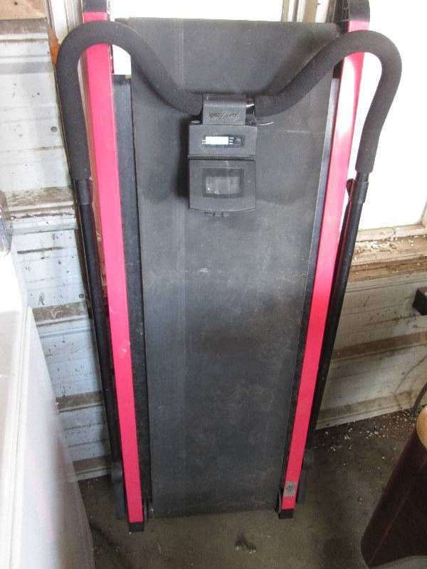 lot 314 image: Treadmill...