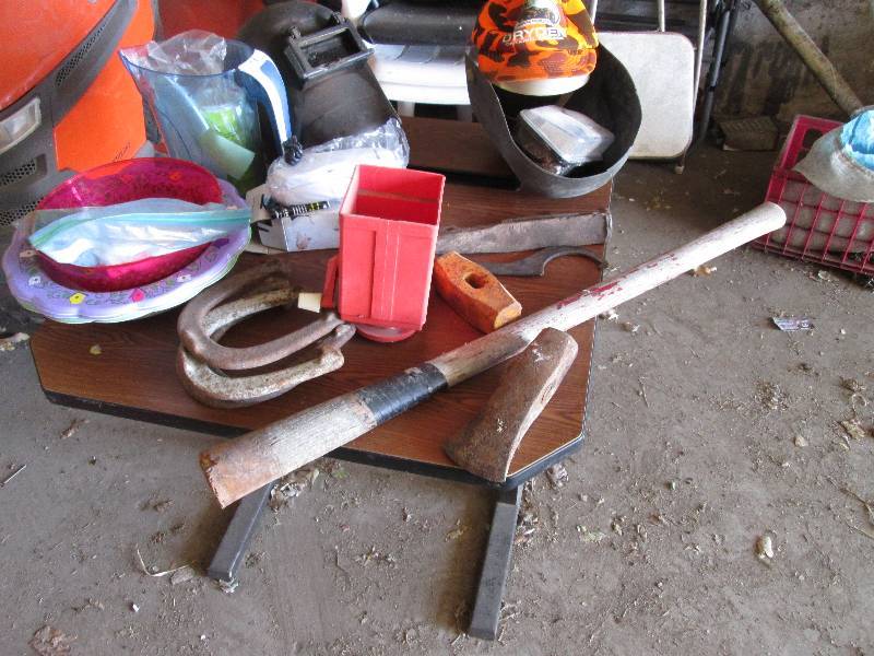 lot 322 image: Lot of assorted goods, welding and ...