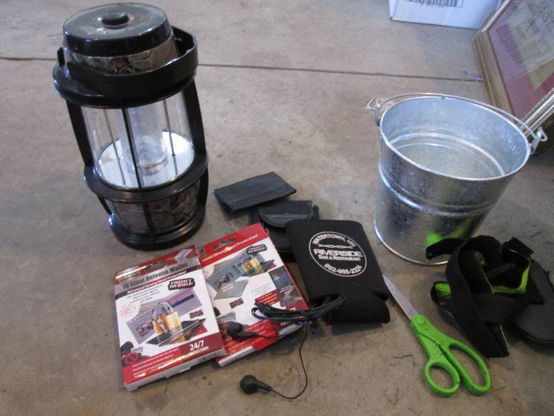 lot 37 image: Real Tree lantern, license holders ...