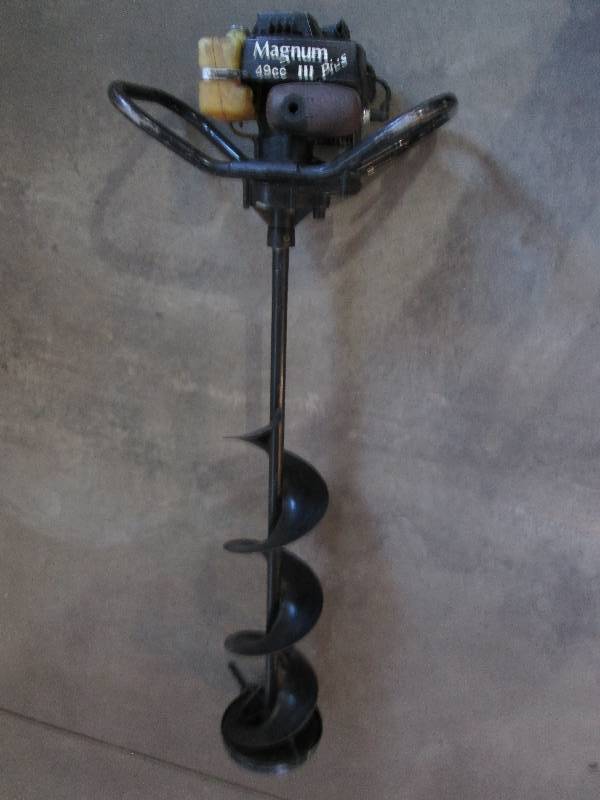 lot 21 image: Gas powered ice auger...