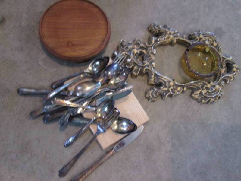 lot 55 image: Home dcor and silver ware, some l...