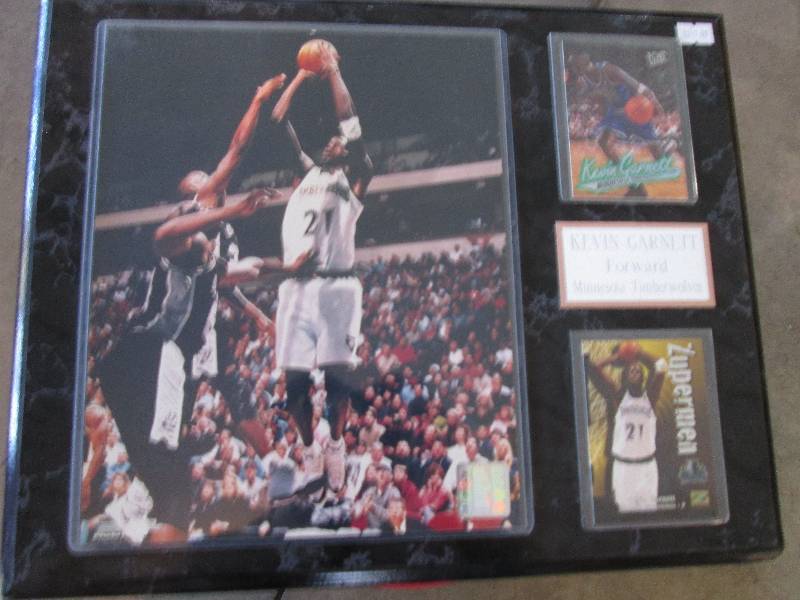 lot 77 image: Kevin Garnett memorabelia on plaque...