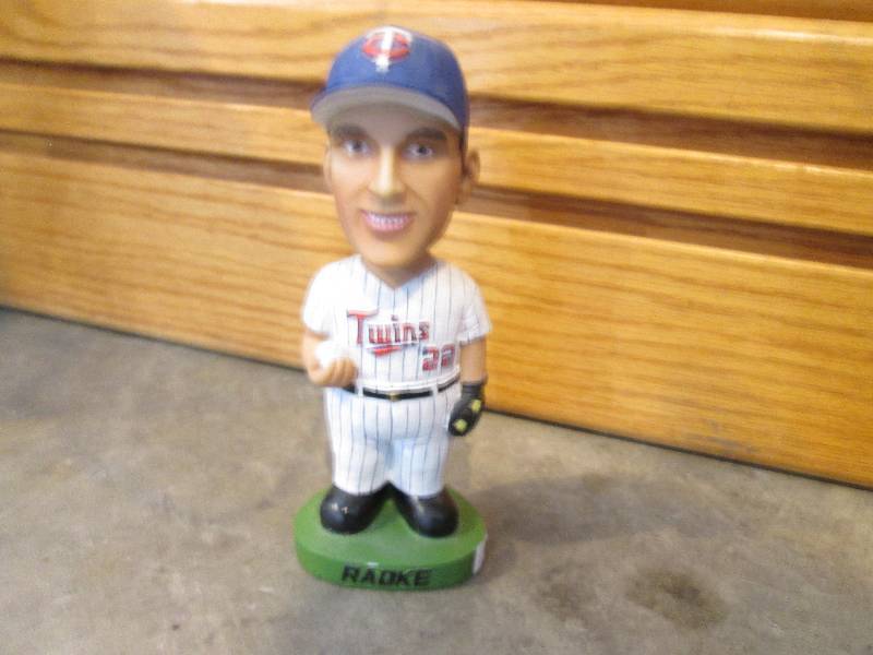 lot 80 image: Minnesota Twins bobblehead...