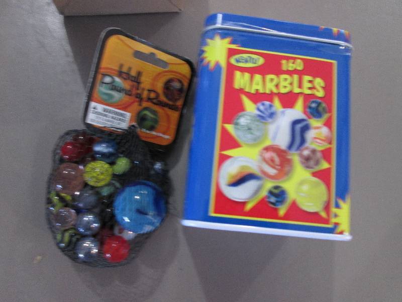 lot 105 image: Lot of marbles...