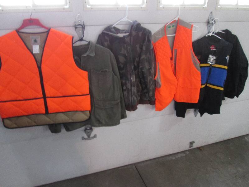 lot 127 image: Lot of sports jackets...