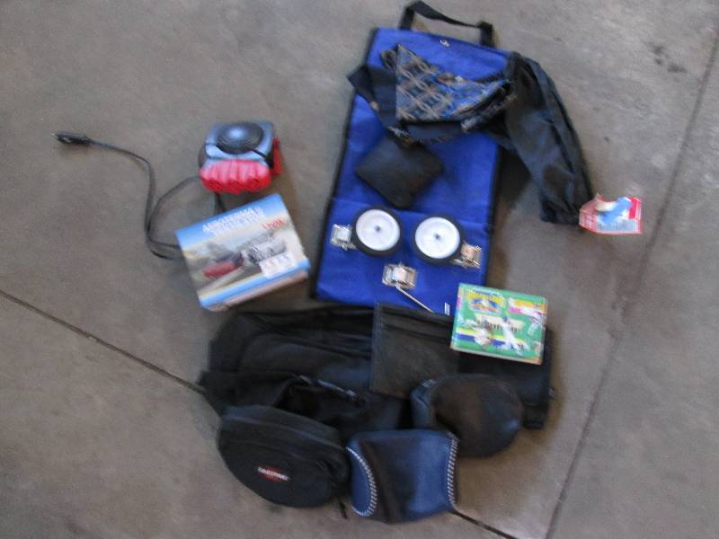 lot 131 image: Lot of household items...