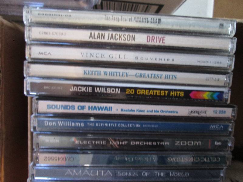 lot 141 image: Large lot of CDs and cassettes...