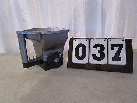 lot 37 image: Precison Hand Spreader