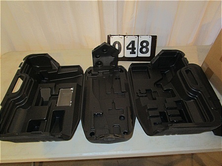 lot 48 image: Chain Saw Storage Box