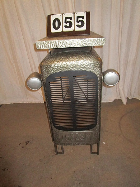lot 55 image: Tractor Table