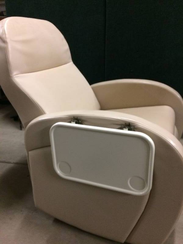 WOW Scope Technology Recovery Recliner - LIKE NEW CONDITION