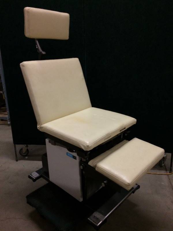 lot 1 image: Ritter Sybron Minor Surgery Procedure Power Adjustable Examination Table - Great Working Condition - With Tuck Away OB-GYN Stirrups