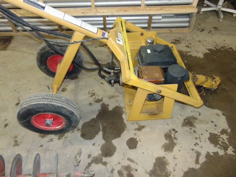 lot 5 image: Towable Earth Auger With 6, 8 and 12 Bits
