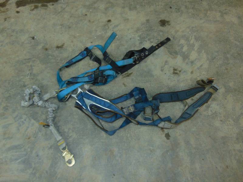 lot 26 image: (2) Safety Harness With One Clamp