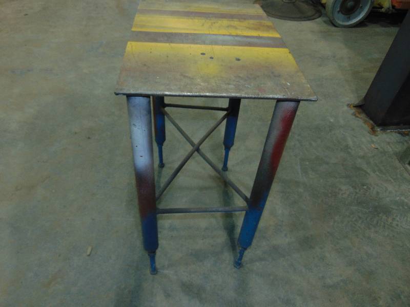 lot 32 image: Metal Work Table