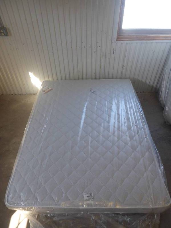 Brand New Serta Sertapedic Calm Haven Plush Firm Queen Mattress
