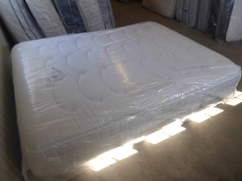 Brand New Aireloom Luxury Plush Pillowtop Hand-Stitched Queen Mattress
