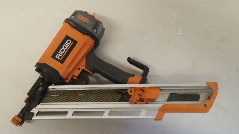 lot 5 image: Rigid Nail Gun Set