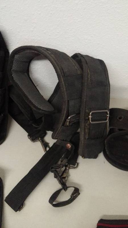 lot 11 image: Assortred Tool Belt Accerssories