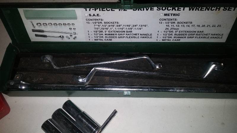 lot 19 image: Automotive Tools
