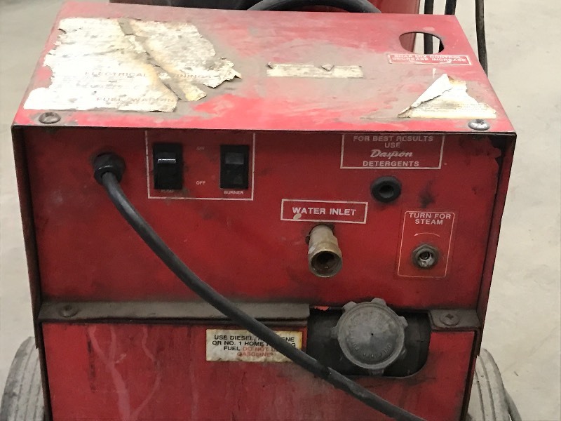 lot 5 image: Hotsy Pressure Washer