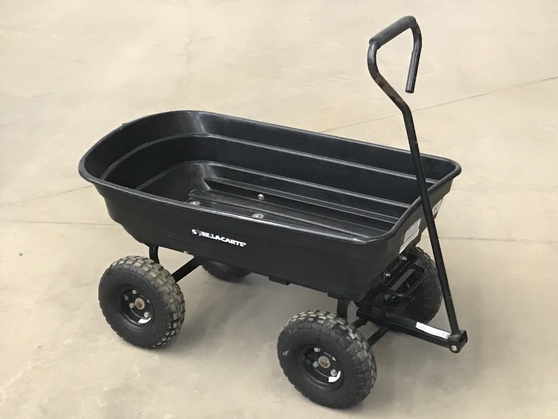 lot 15 image: Gorilla-Cart Yard Wagon With Pneuma...