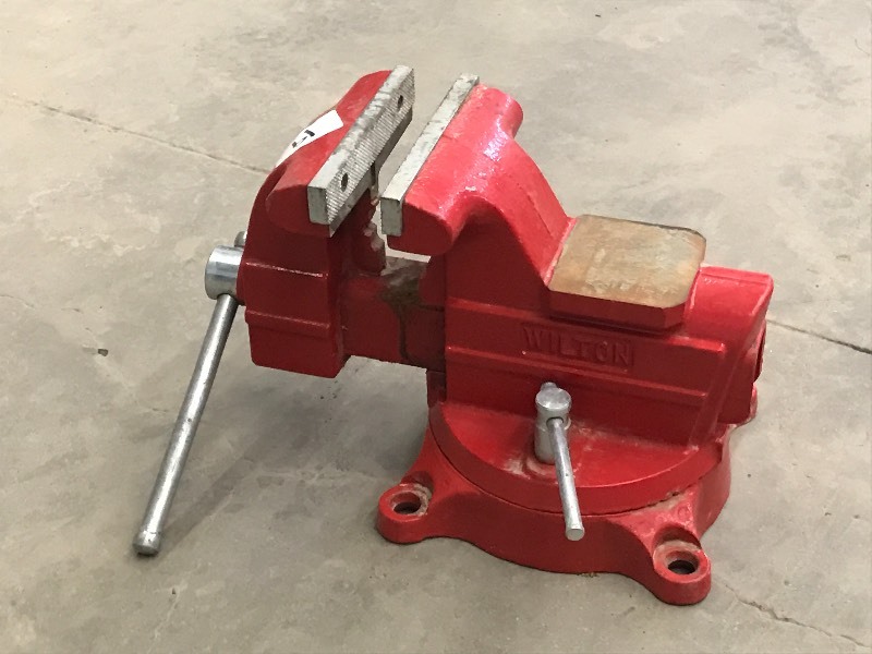 lot 19 image: Wilton Bench Vise With 6 Jaw ...