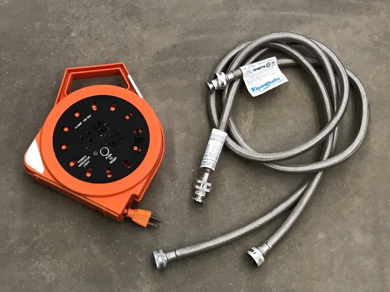 lot 34 image: Lot Of Electric Cord Reel & Washing...